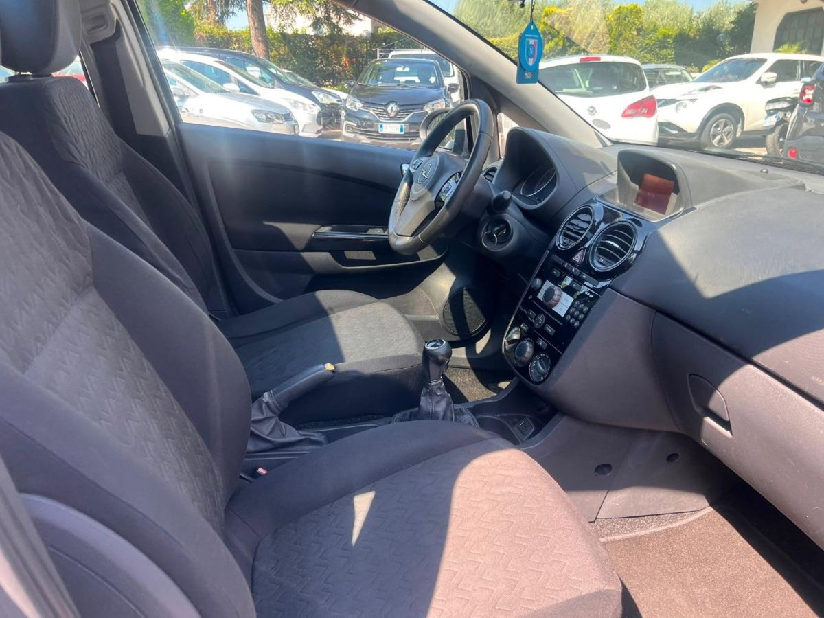 Opel Corsa 1.2 85CV 5 porte GPL-TECH Edition (3)