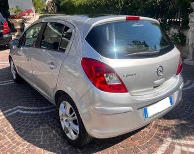 Opel Corsa 1.2 85CV 5 porte GPL-TECH Edition (6)
