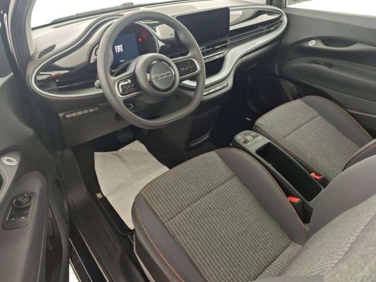 Fiat 500e e 42 kWh Icon (8)