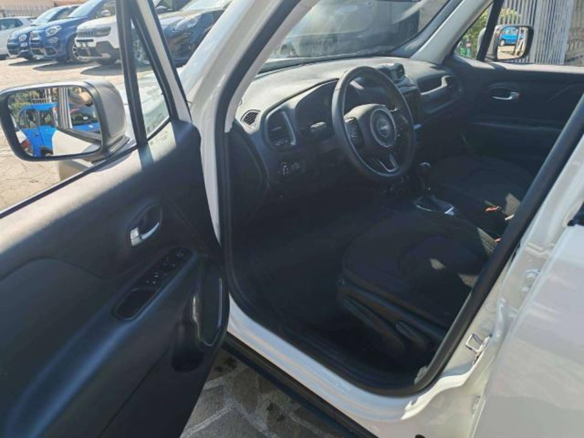 Jeep Renegade 1.3 T4 190CV PHEV 4xe AT6 Limited (10)