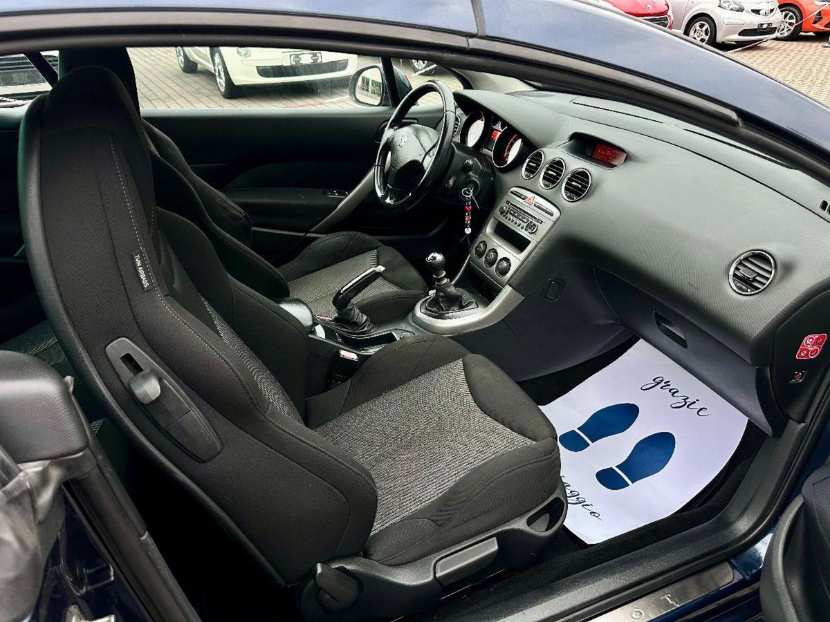 Peugeot 308 Cabrio 1.6 HDi 112CV CC Féline (18)