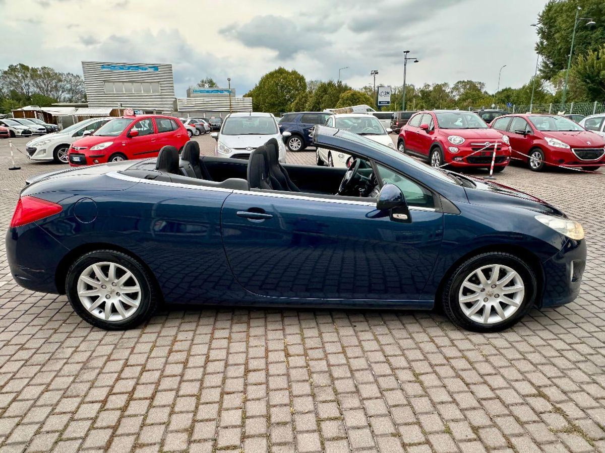 Peugeot 308 Cabrio 1.6 HDi 112CV CC Féline (3)