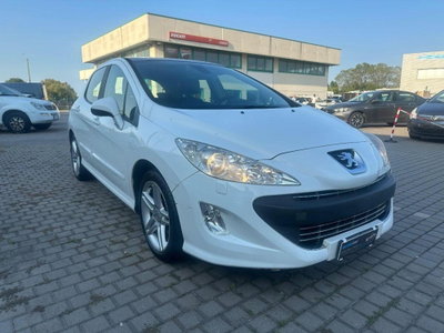 Peugeot 308 1.6 HDi 110CV 5p. Sportium (2)