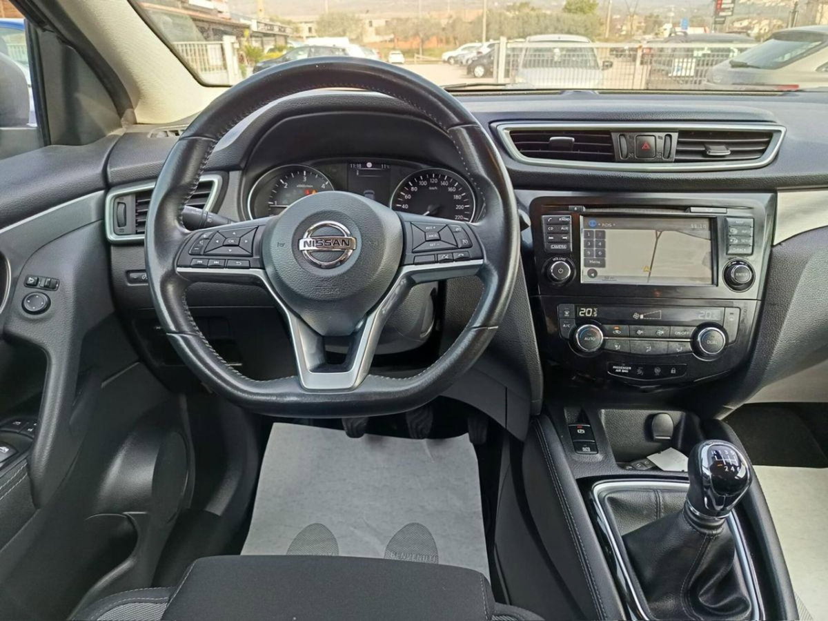 Nissan Qashqai 1.5 dCi Tekna (13)