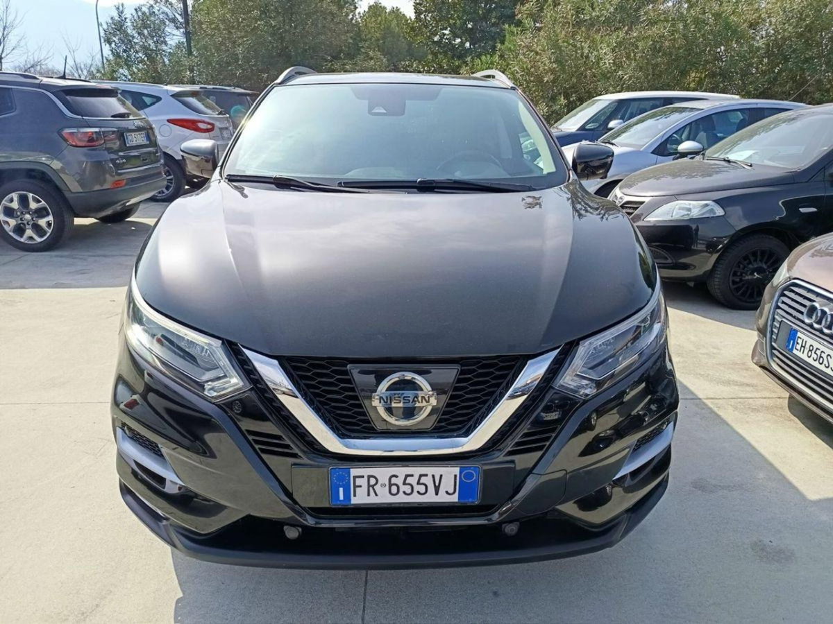 Nissan Qashqai 1.5 dCi Tekna (2)