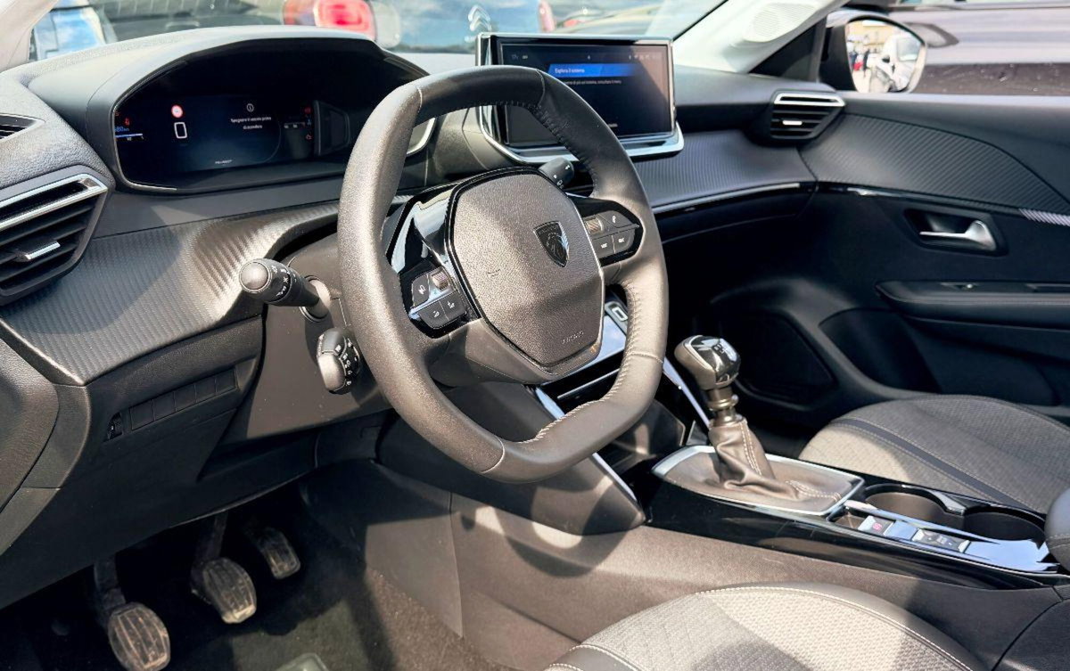 Peugeot 208 1.2 puretech Allure s&s 100cv (9)