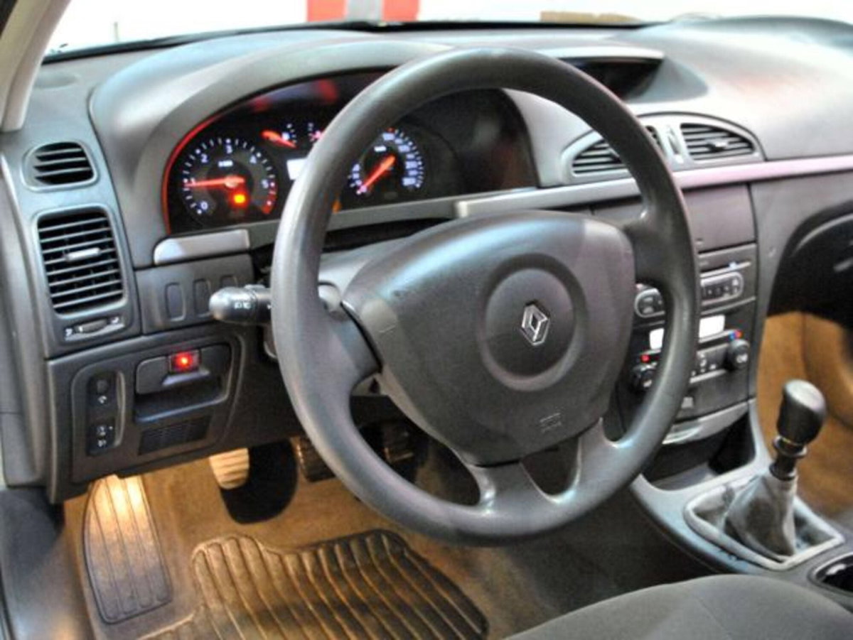 Renault Laguna SporTour 1.9 dCi Grandtour Luxe Dynamique (3)
