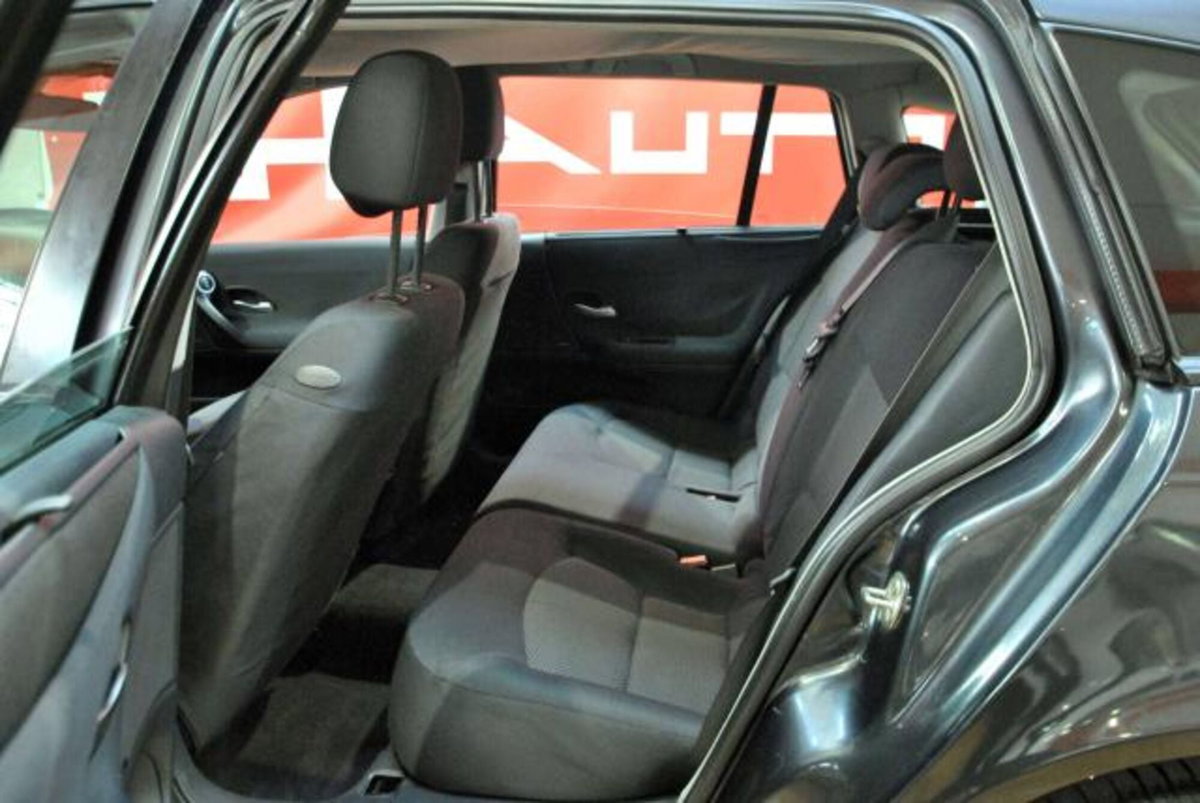 Renault Laguna SporTour 1.9 dCi Grandtour Luxe Dynamique (5)