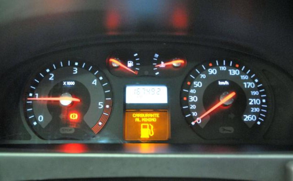 Renault Laguna SporTour 1.9 dCi Grandtour Luxe Dynamique (6)