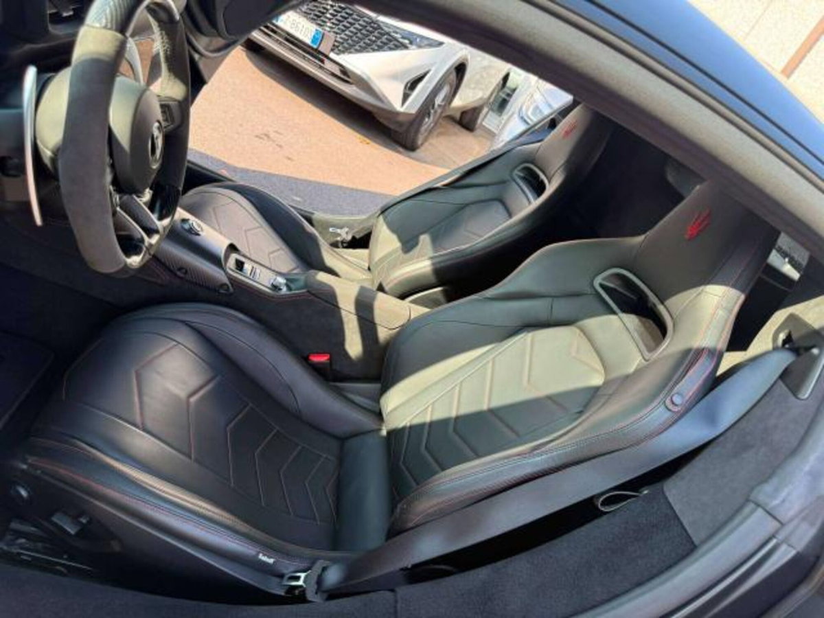 Maserati MC20 3.0 V6 630cv rwd auto (8)