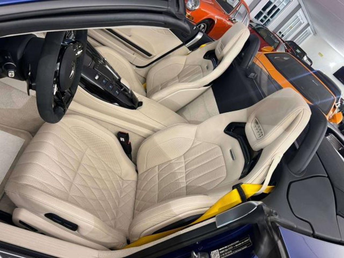 Mercedes-Benz AMG GT R GT R Roadster (7)