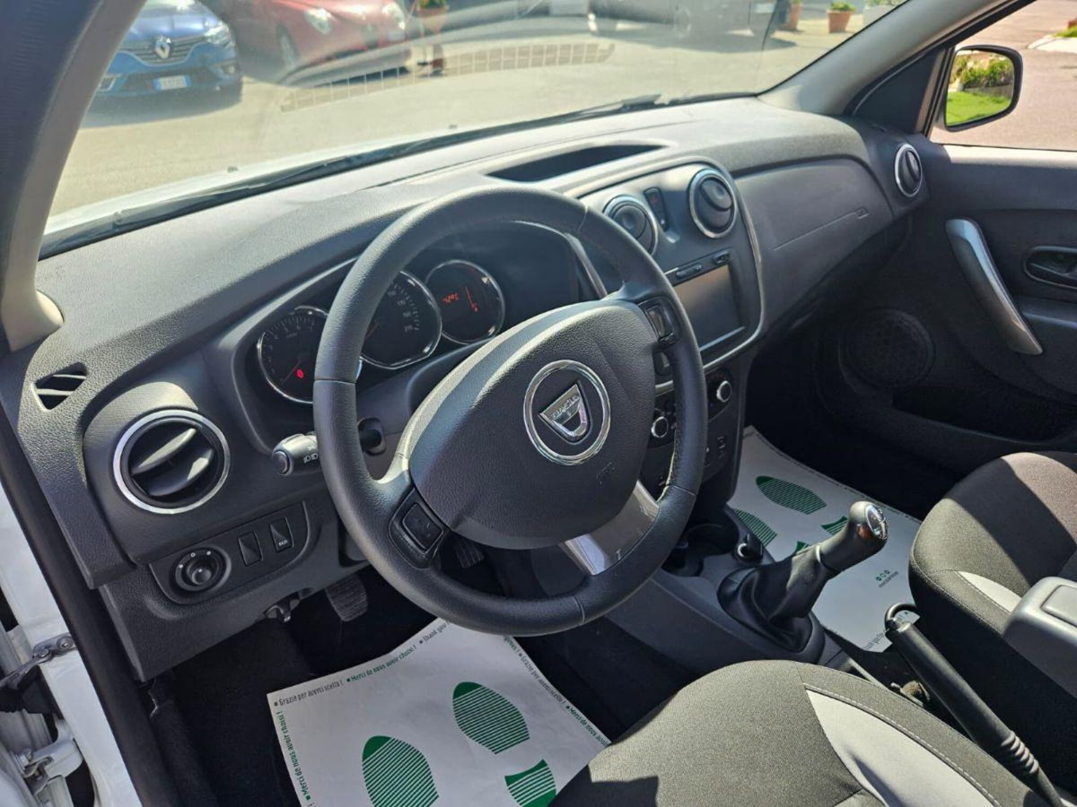 Dacia Sandero 0.9 TCe 12V 90CV Start&Stop SS Ambiance Family (12)
