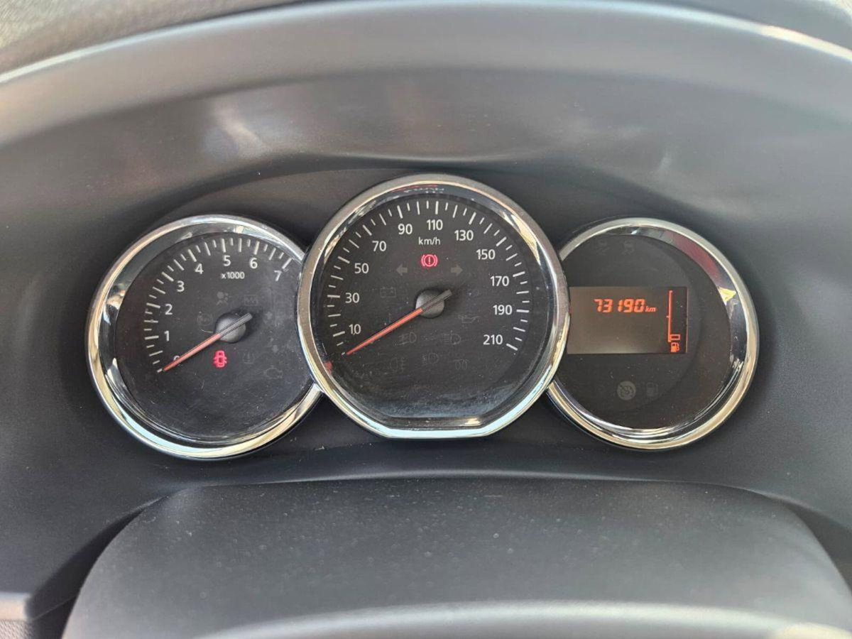 Dacia Sandero 0.9 TCe 12V 90CV Start&Stop SS Ambiance Family (15)