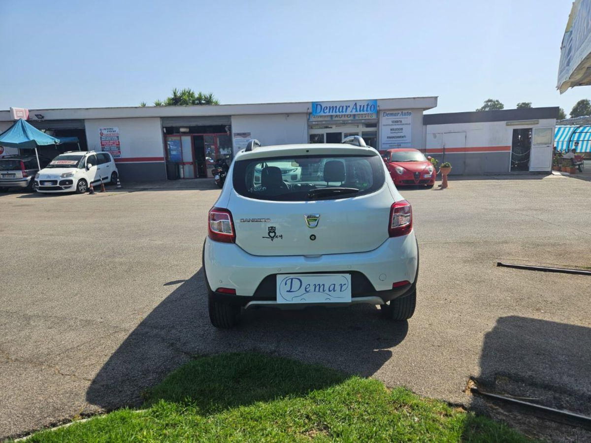 Dacia Sandero 0.9 TCe 12V 90CV Start&Stop SS Ambiance Family (7)