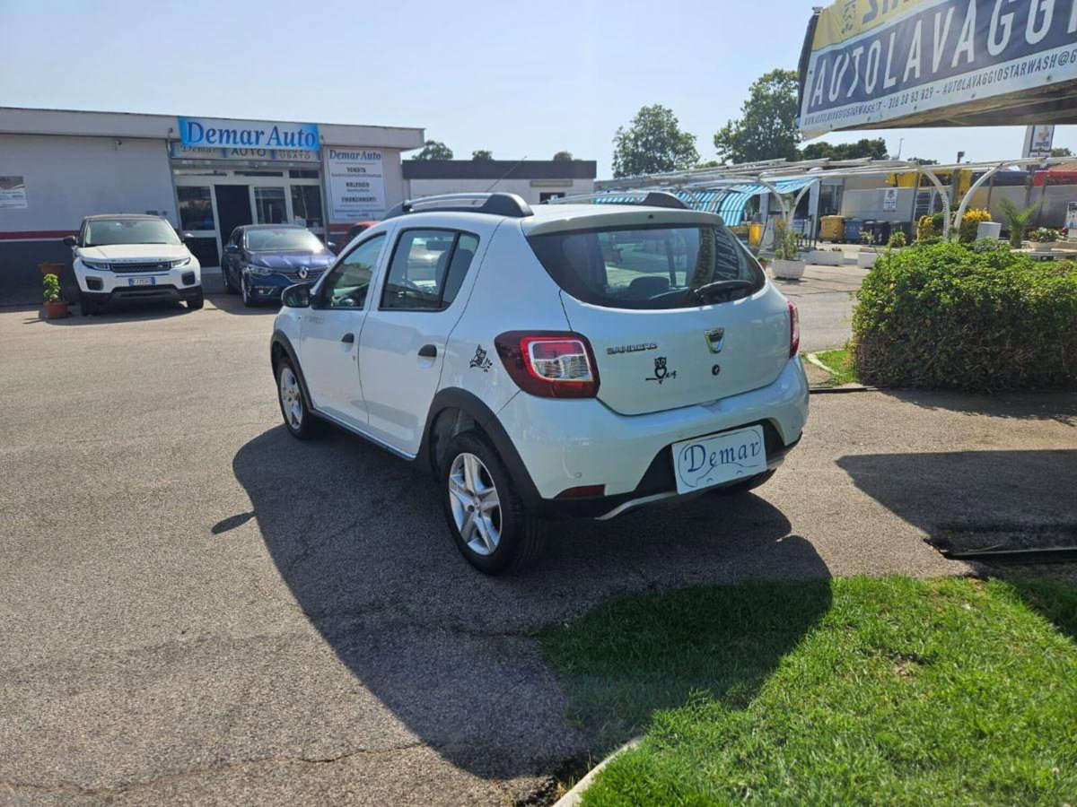 Dacia Sandero 0.9 TCe 12V 90CV Start&Stop SS Ambiance Family (8)