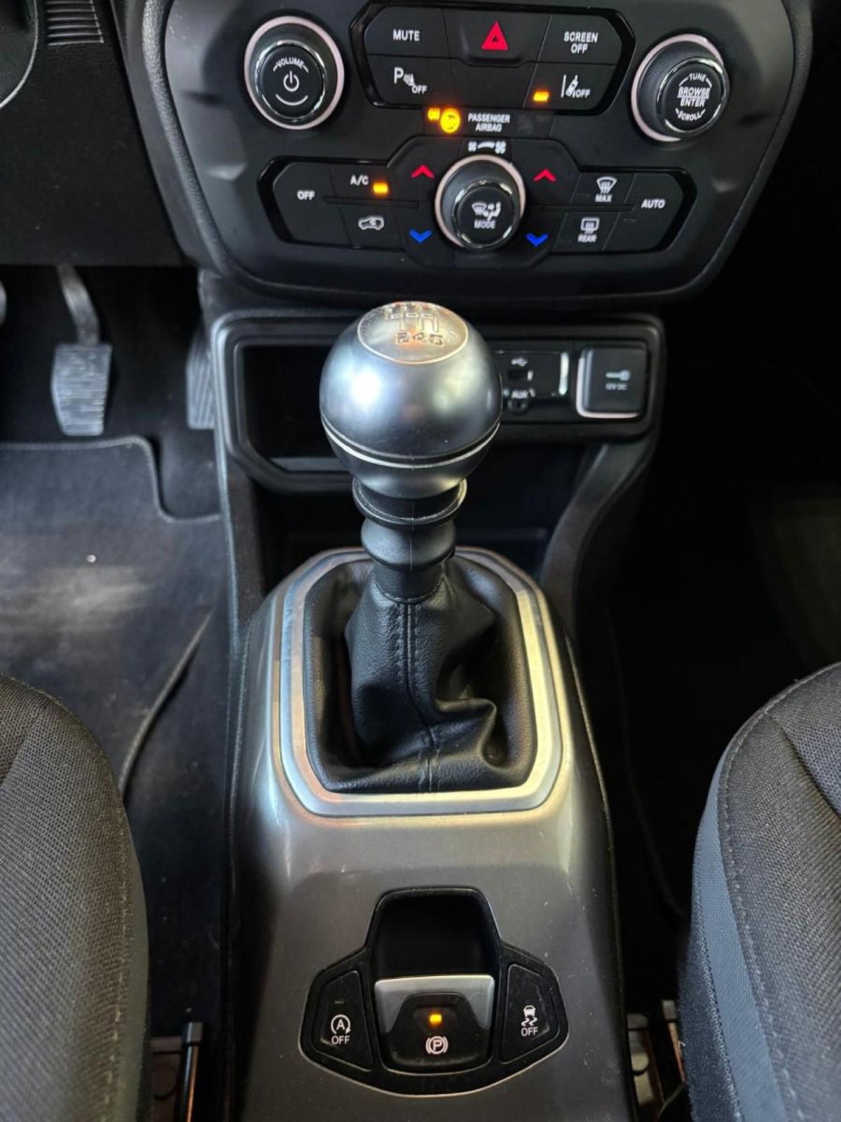 Jeep Renegade 1.0 T3 Limited (16)