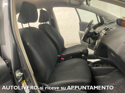 Toyota Yaris 1.0 5 porte Sol (10)
