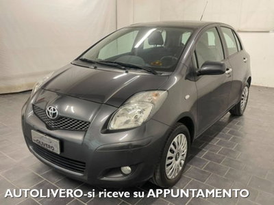 Toyota Yaris 1.0 5 porte Sol (2)