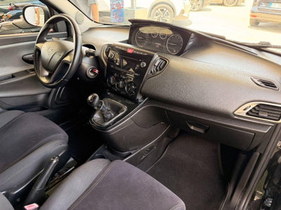 Lancia Ypsilon 0.9 TwinAir 5 porte Metano Ecochic Silver (11)