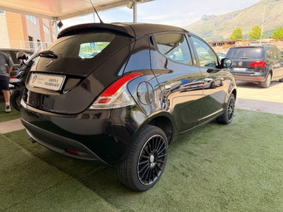 Lancia Ypsilon 0.9 TwinAir 5 porte Metano Ecochic Silver (4)