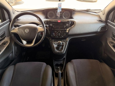 Lancia Ypsilon 0.9 TwinAir 5 porte Metano Ecochic Silver (8)
