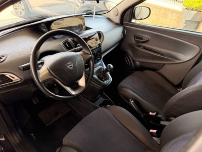 Lancia Ypsilon 0.9 TwinAir 5 porte Metano Ecochic Silver (9)