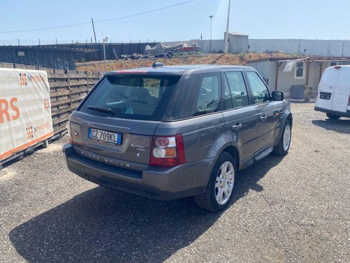 Land Rover Range Rover Sport 2.7 TDV6 HSE (7)