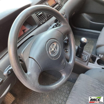 Toyota Corolla 1.6 16V 5 porte (10)