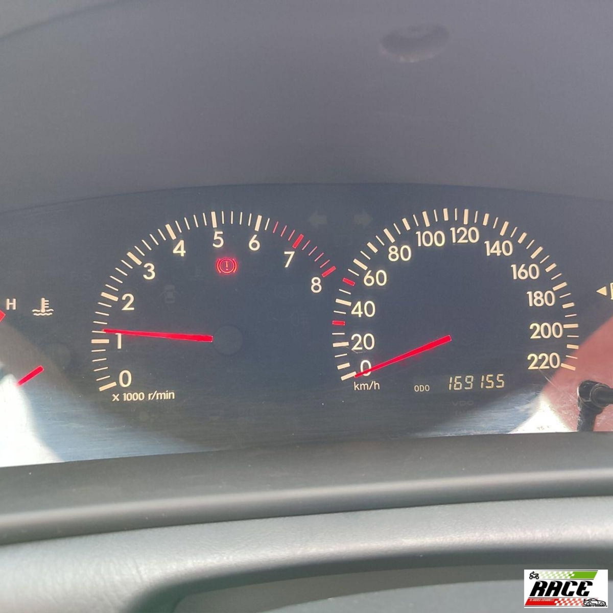 Toyota Corolla 1.6 16V 5 porte (11)