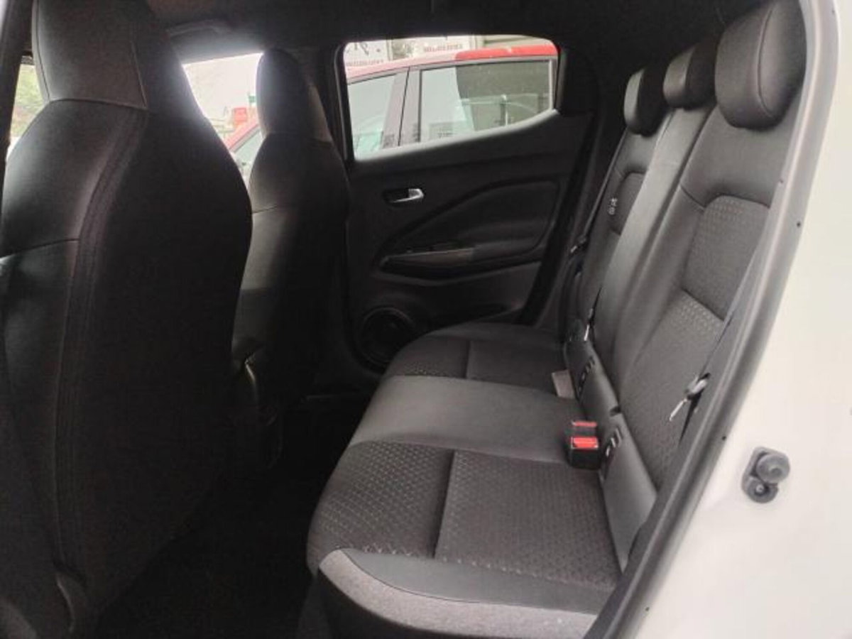 Nissan Juke 1.0 dig-t Acenta 114cv (10)