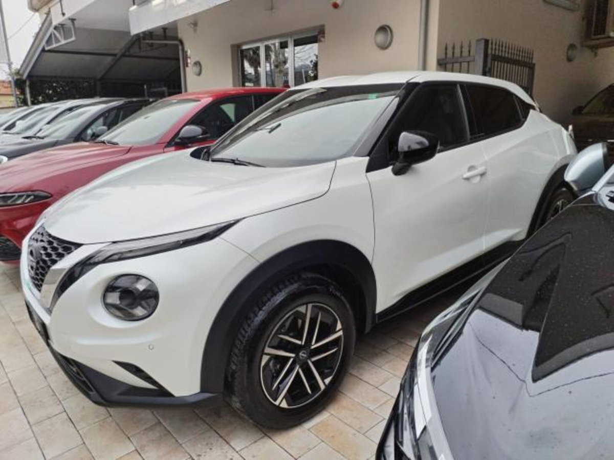Nissan Juke 1.0 dig-t Acenta 114cv (2)