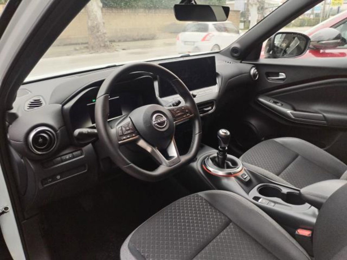 Nissan Juke 1.0 dig-t Acenta 114cv (8)