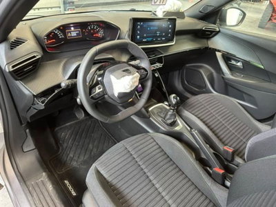Peugeot 2008 PureTech 100 S&S Allure (12)