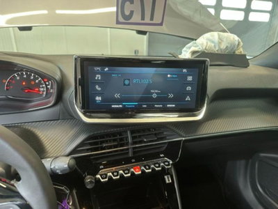 Peugeot 2008 PureTech 100 S&S Allure (15)