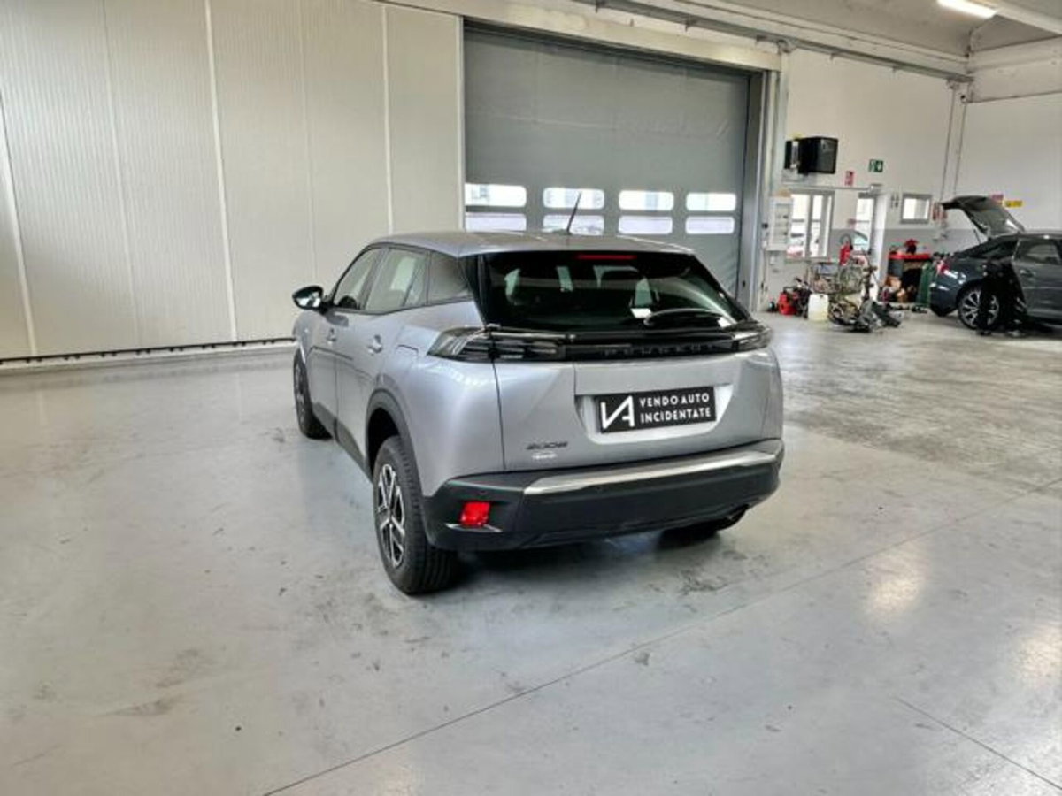Peugeot 2008 PureTech 100 S&S Allure (5)