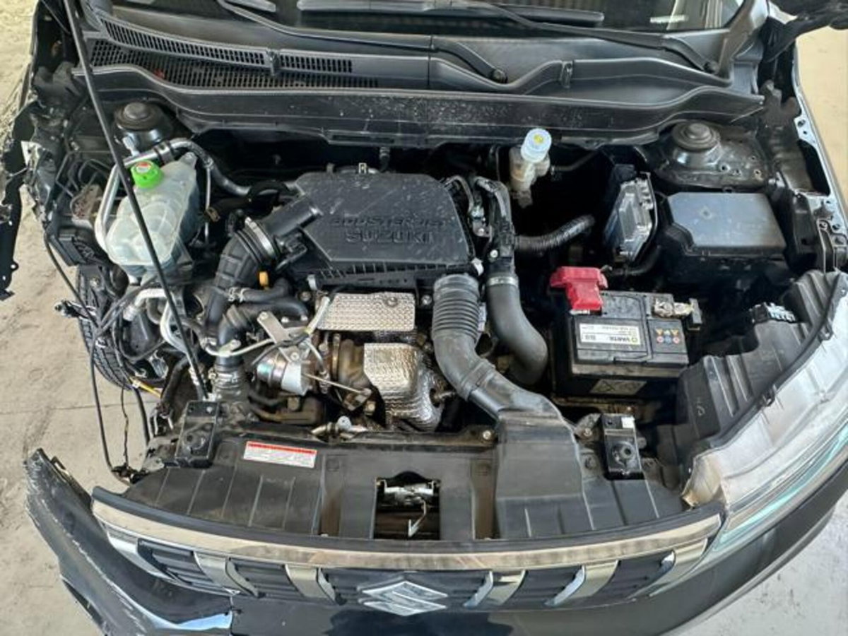 Suzuki Vitara 1.4 Hybrid Easy Cool (11)