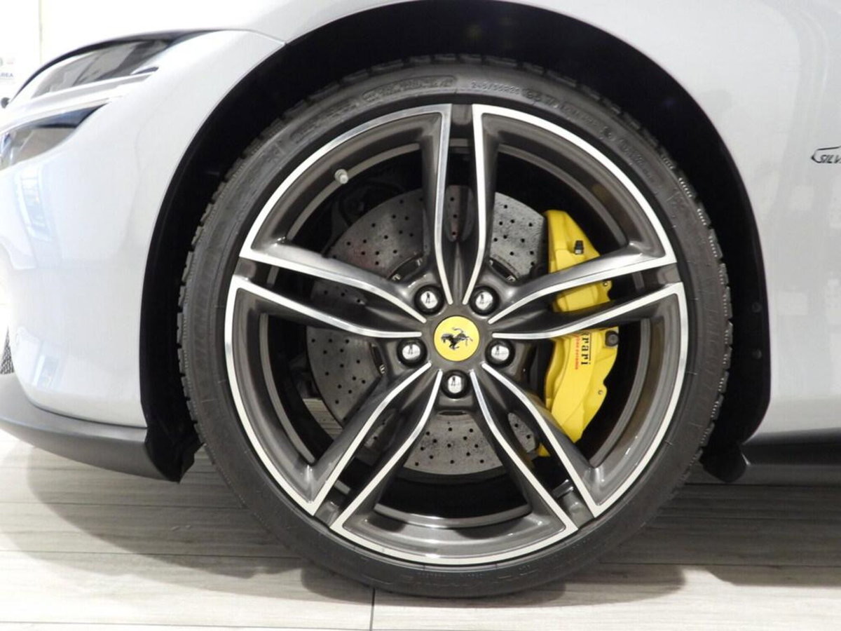 Ferrari Roma Spider 3.9 F1 dct (3)