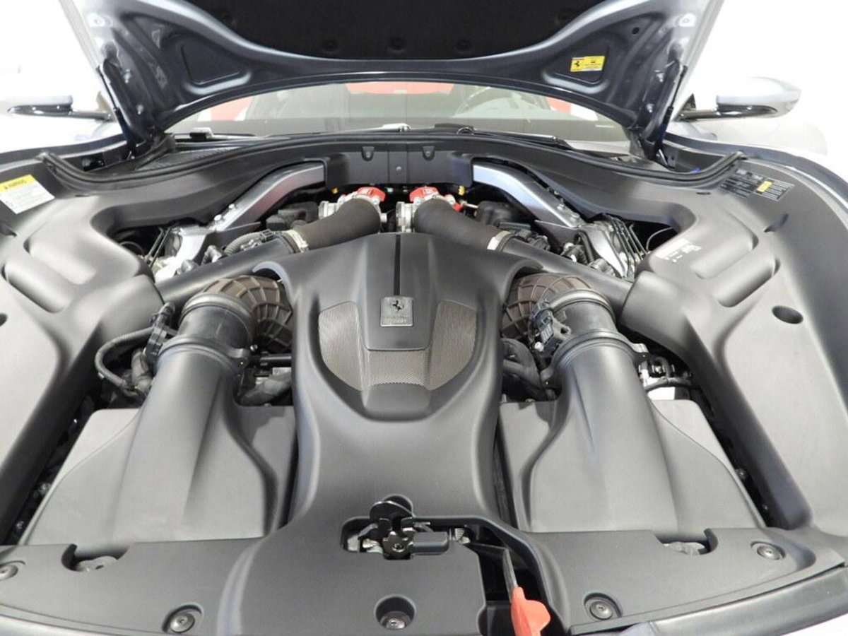 Ferrari Roma Spider 3.9 F1 dct (8)