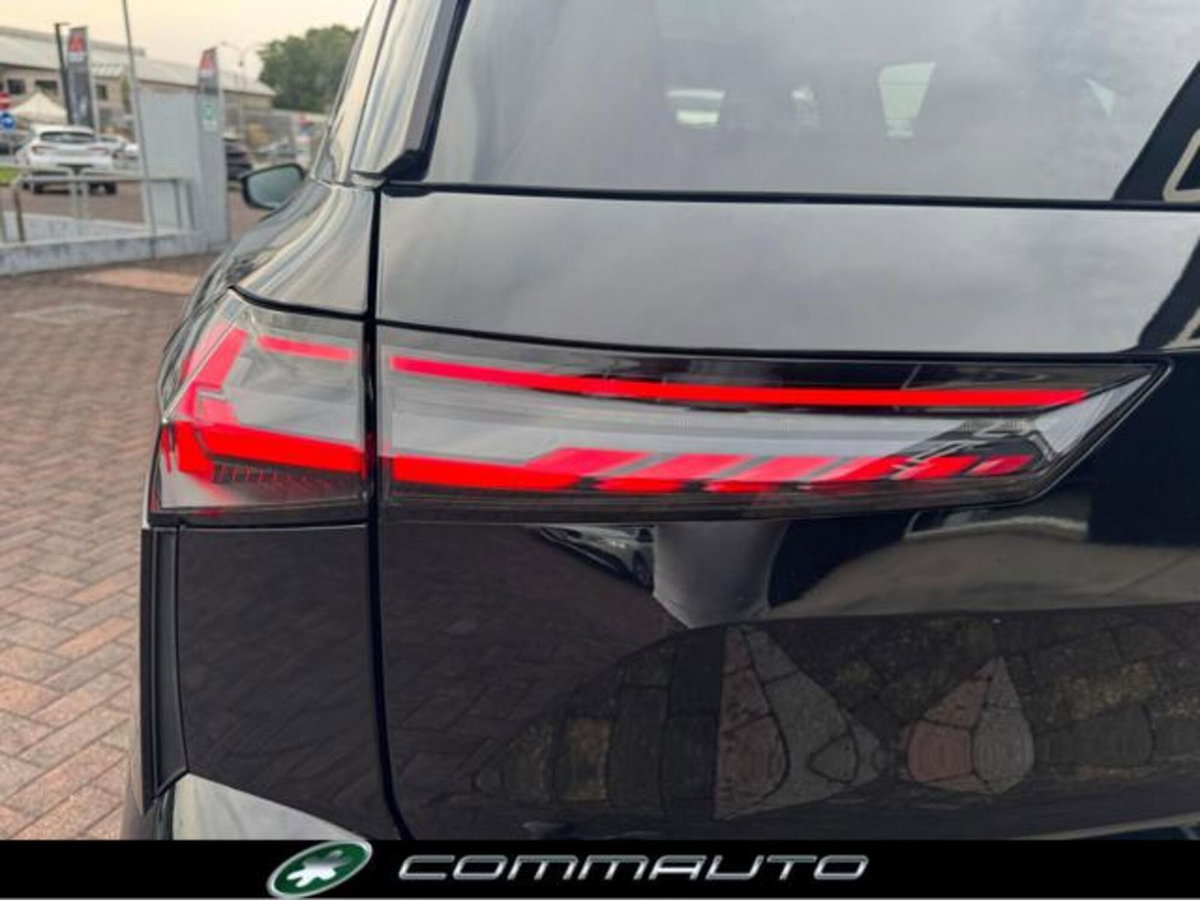 Mitsubishi Grandis 1.8 hev Instyle AT (7)