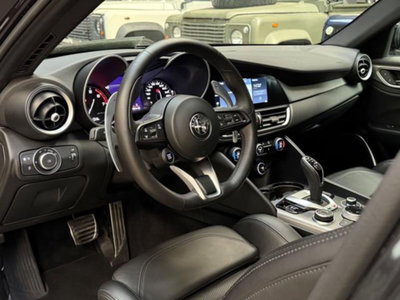 Alfa Romeo Giulia 2.0 Turbo 280 CV AT8 AWD Q4 Veloce (9)
