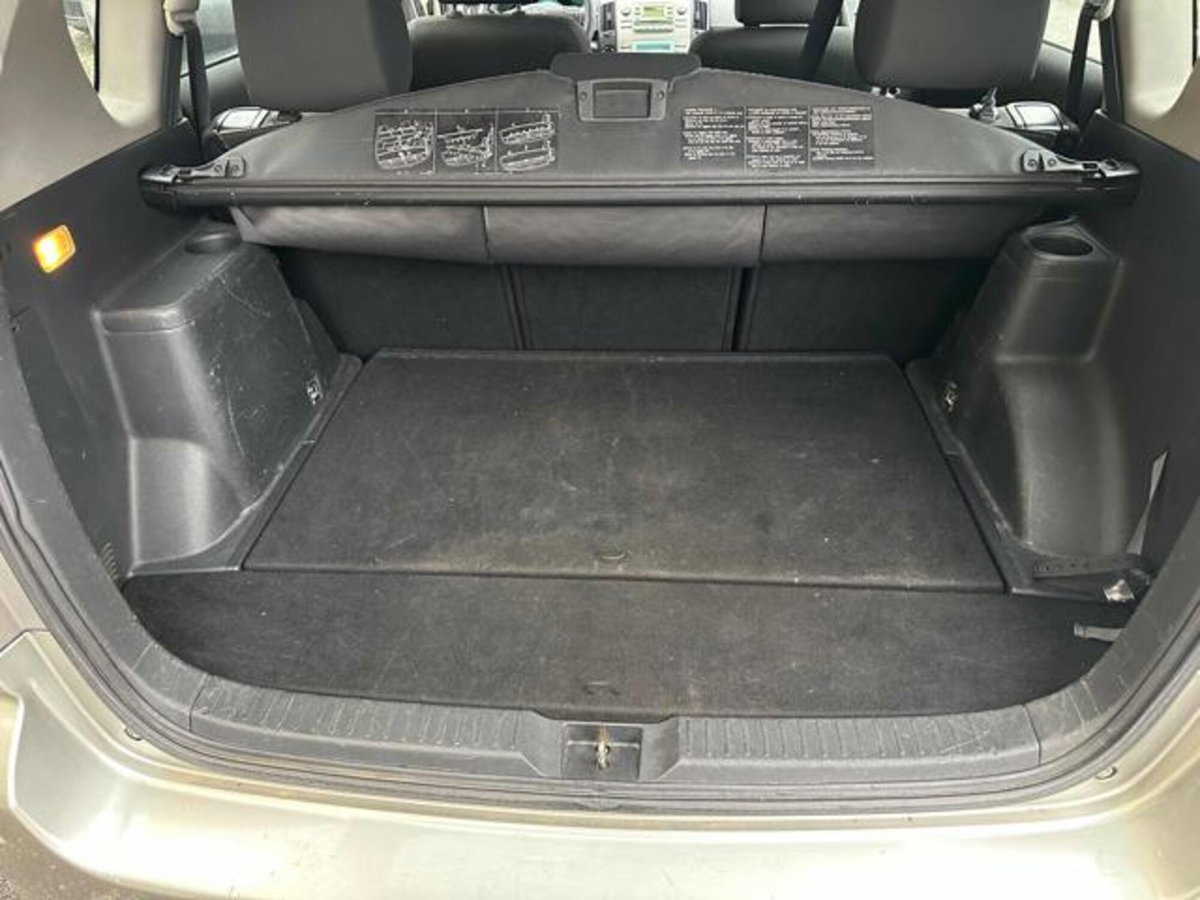 Toyota Corolla Verso 2.0 16V D-4D Sol (16)