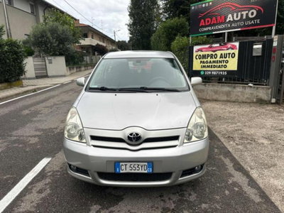 Toyota Corolla Verso 2.0 16V D-4D Sol (3)