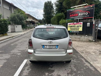 Toyota Corolla Verso 2.0 16V D-4D Sol (6)