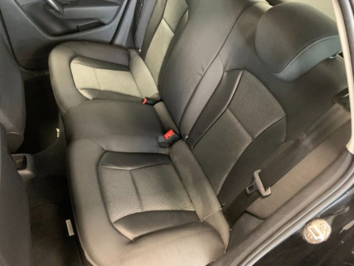 Audi A1 Sportback 1.6 TDI 105 CV Ambition (15)