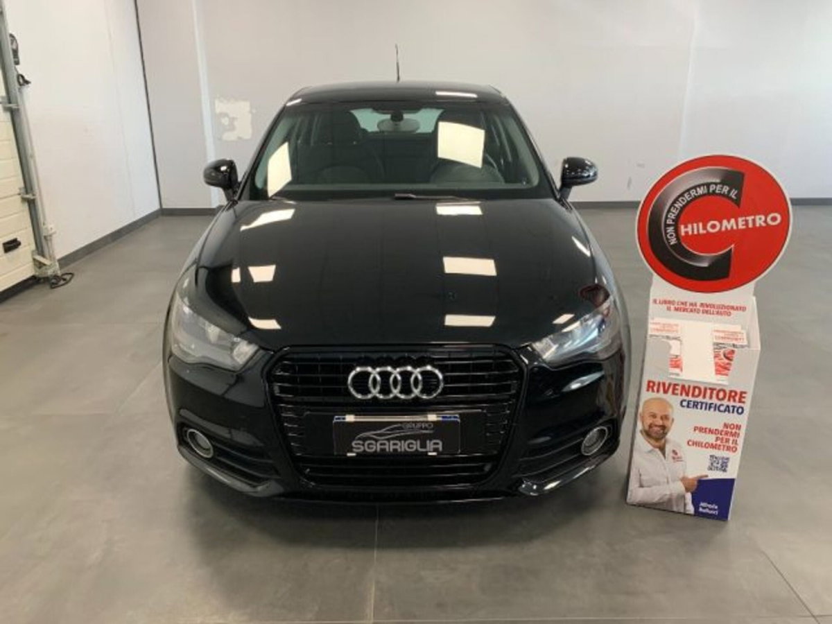 Audi A1 Sportback 1.6 TDI 105 CV Ambition (2)