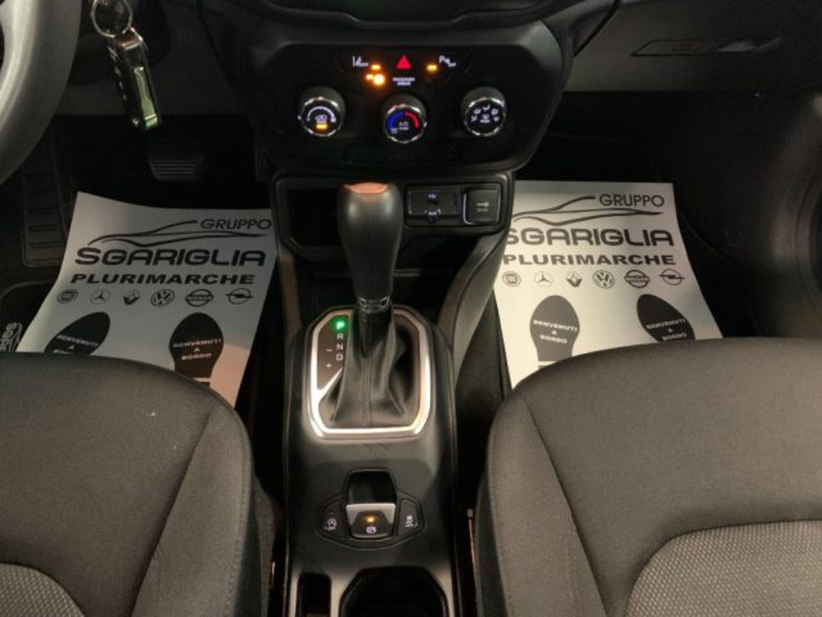 Jeep Renegade 1.6 Mjt DDCT 120 CV Business (16)