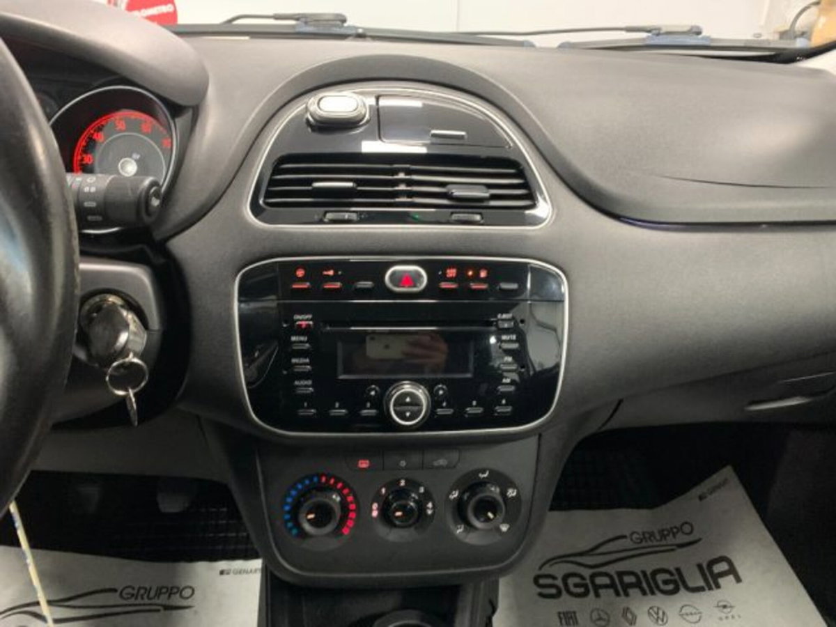 Fiat Punto 1.4 8V 5 porte Natural Power Lounge (9)