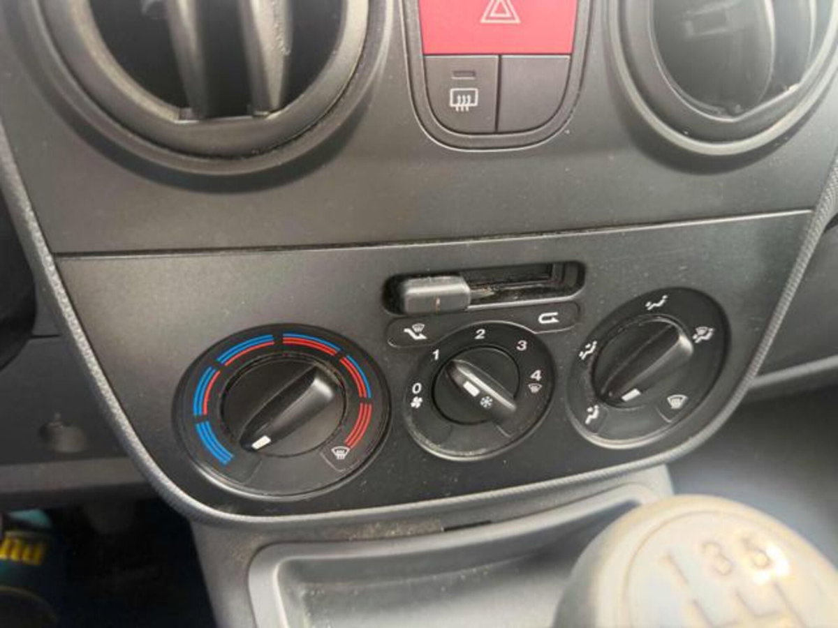 Peugeot Bipper Mix 1.4 HDi 70CV (17)