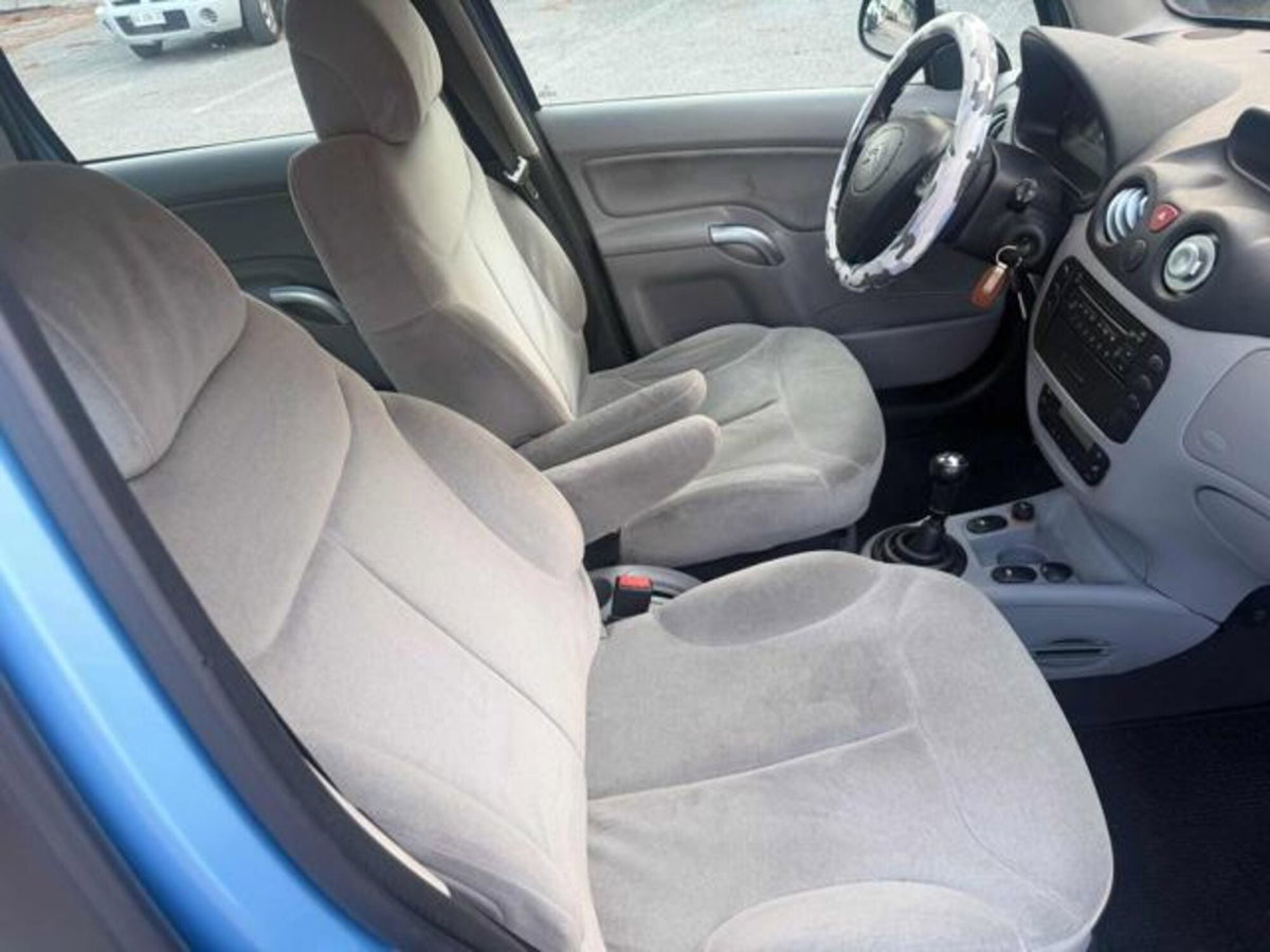 Citroen C3 1.4 HDi 70CV Classique (7)