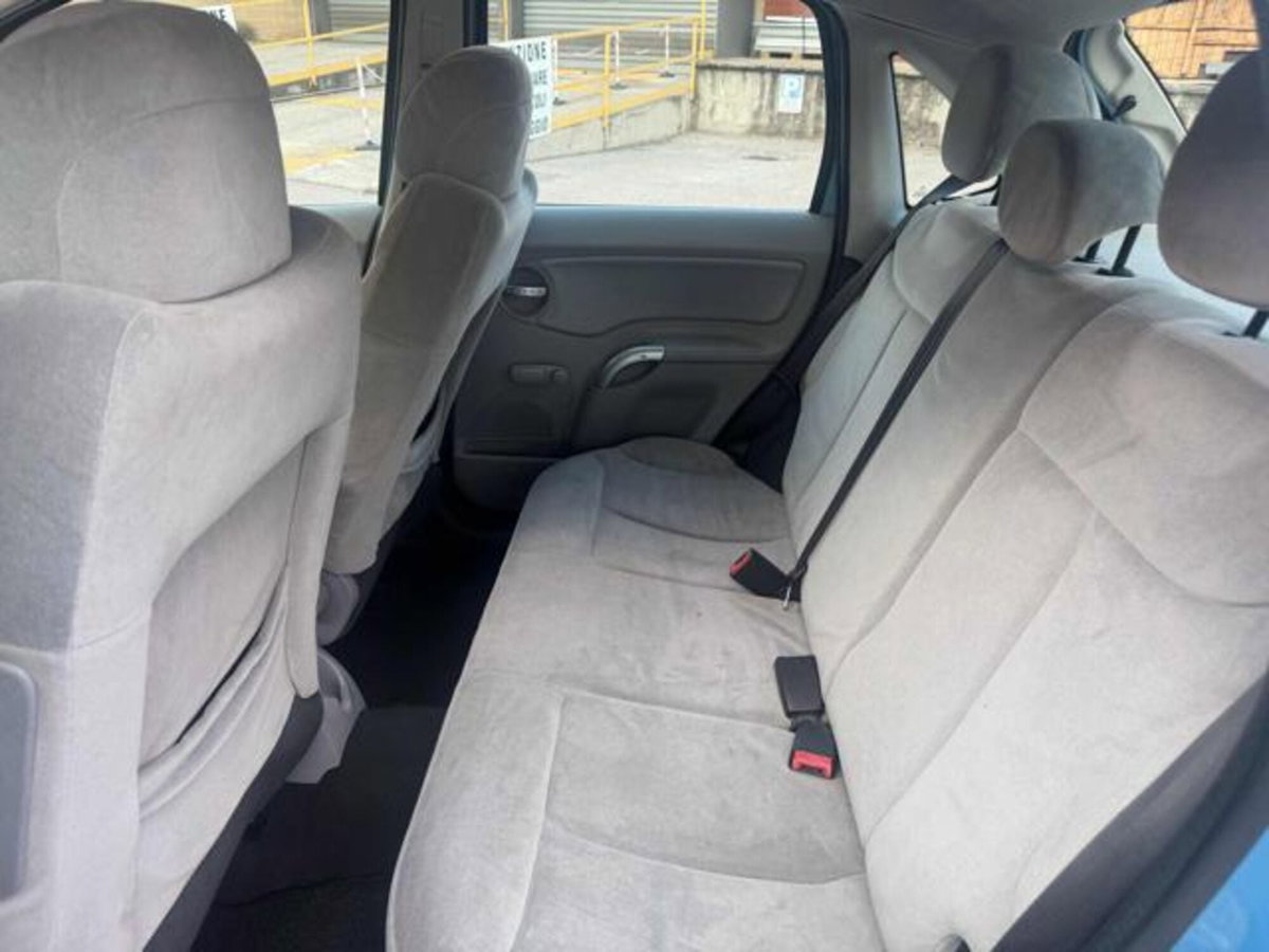 Citroen C3 1.4 HDi 70CV Classique (9)